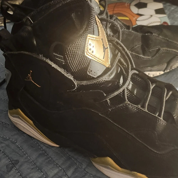 Size 12 jordan flights retro like new - Picture 2 of 8